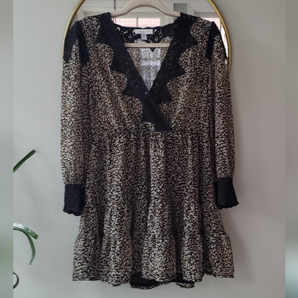 Topshop Black Floral Print Sheer V-Neck Blouse Size 0